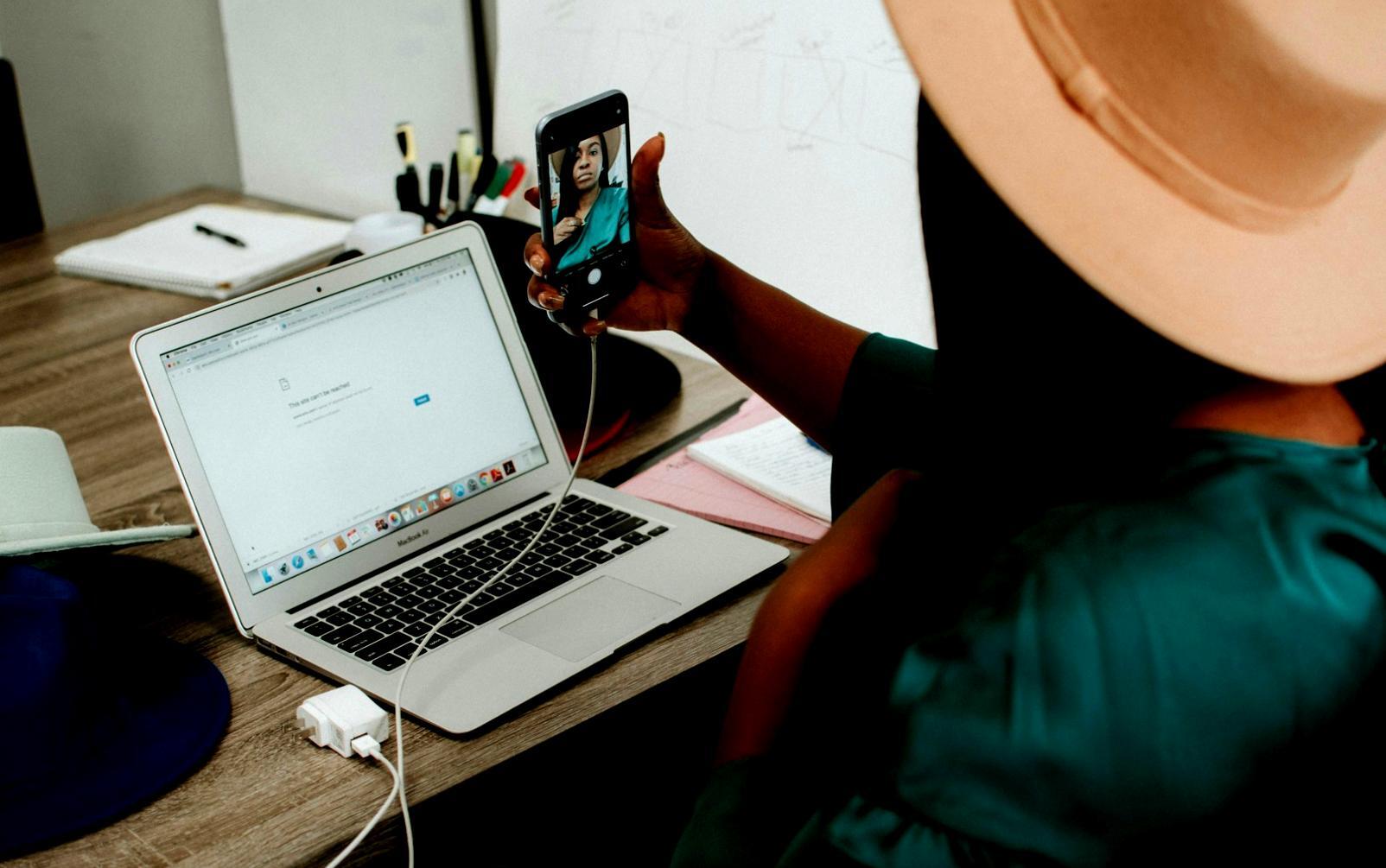 Týmová spolupráce v kanceláři Lorexivanta